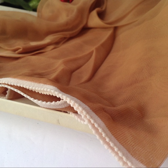 Hanes 1 pair VTG Nylon Thigh Hi Hosiery Stocking Bali Rose NWB - Picture 6 of 16